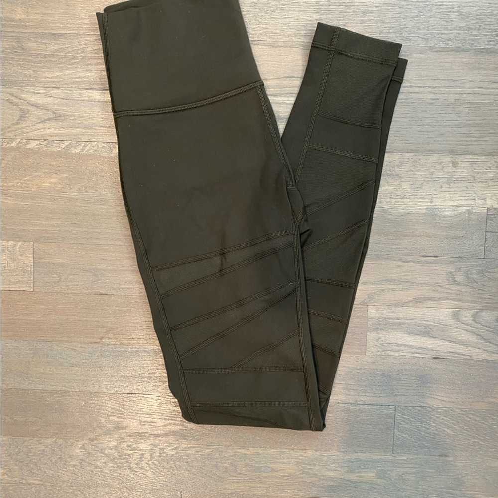 Lululemon Women’s Wunder Under Mesh Front Leggings in Olive, Size 6